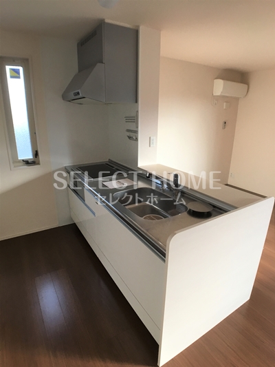 キッチン　コンパクトなキッチンで掃除もラクラク