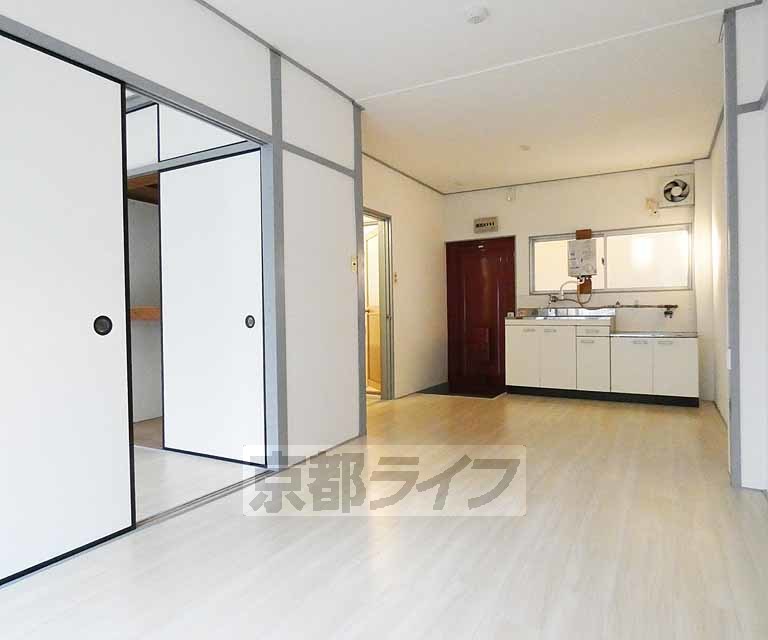 居室・リビング　広々としたお部屋です・