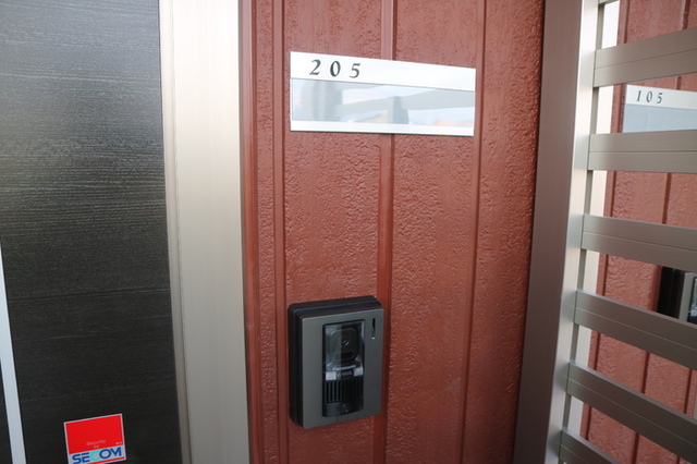 玄関　インターフォン