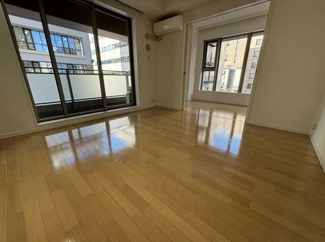 居室・リビング　開放感のあるゆったりとしたお部屋です♪