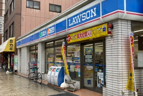 コンビニ　ローソン 和泉町店（コンビニ）まで214m