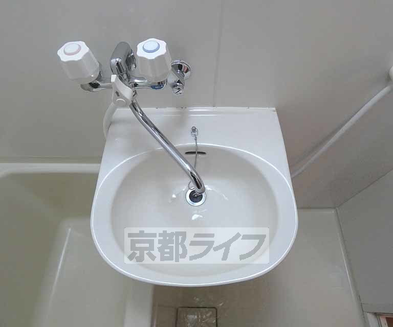 洗面設備　洗面台です。