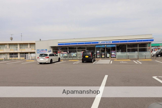 コンビニ　ローソン（コンビニ）まで774m