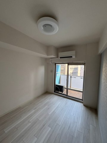 居室・リビング　こちらのリビングで趣味の時間をお楽しみください