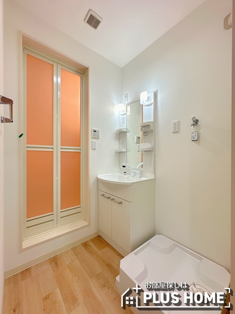 洗面設備　類似写真