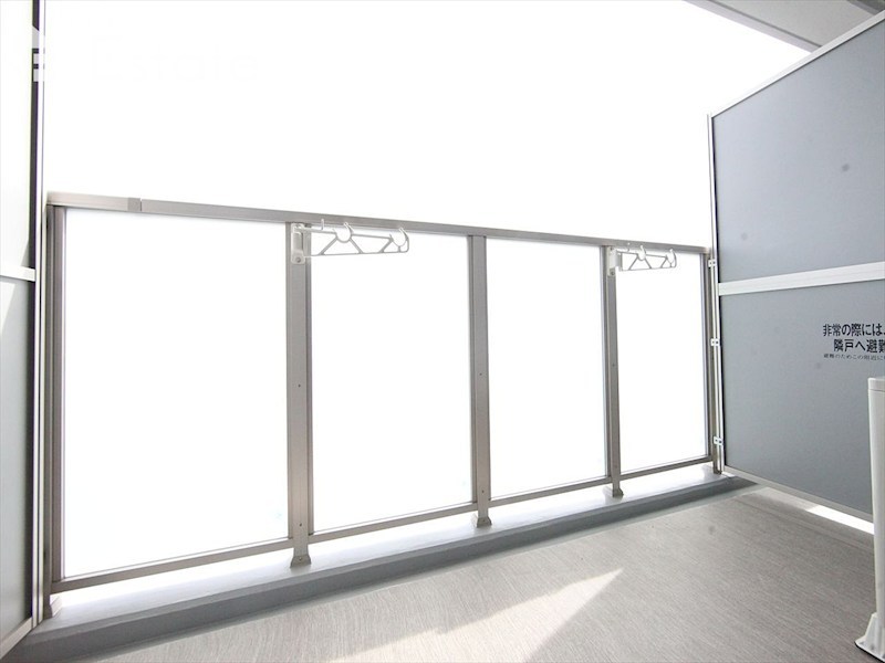 バルコニー　同仕様内装