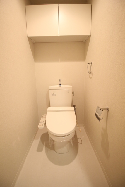 トイレ　５０１号室モデルルーム写真※階数によりお部屋の色味が異なる場