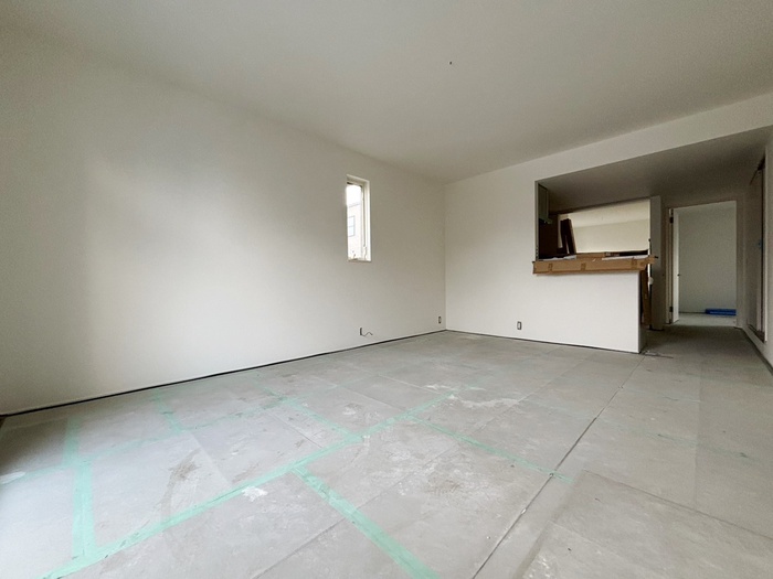 居室・リビング　建築中