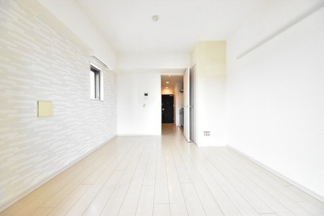 居室・リビング　☆明るい洋室☆