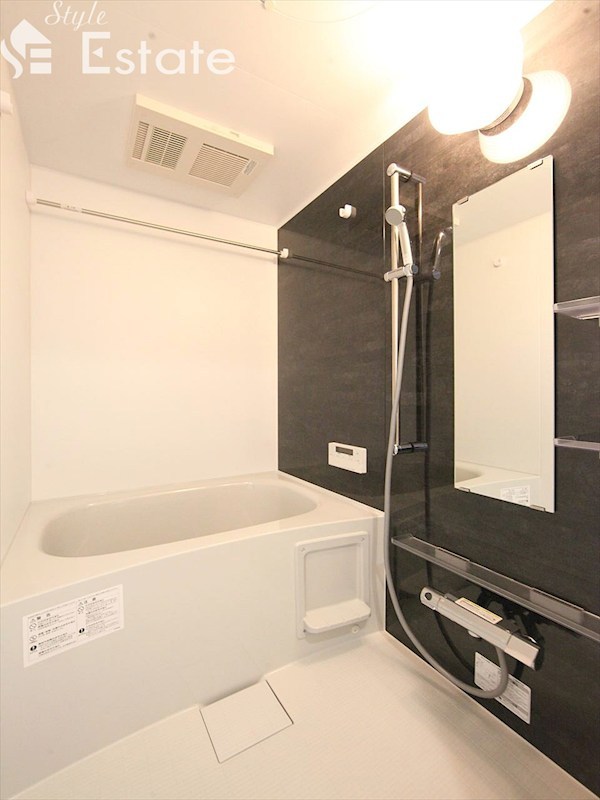 バス・シャワールーム　バスルーム