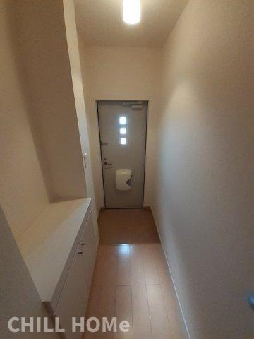 玄関　当社、チルホームのHPもご覧ください(^^)/物件情報多数♪