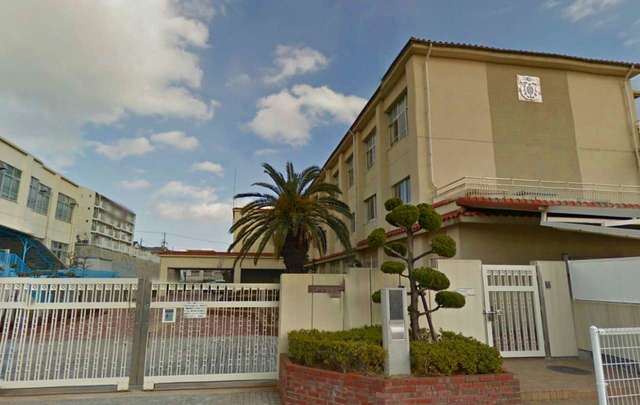 小学校　神戸市立東垂水小学校（小学校）まで353m