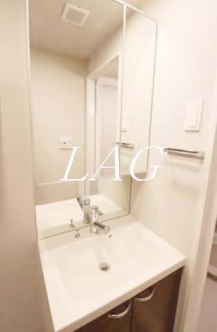 洗面設備　独立洗面台です。