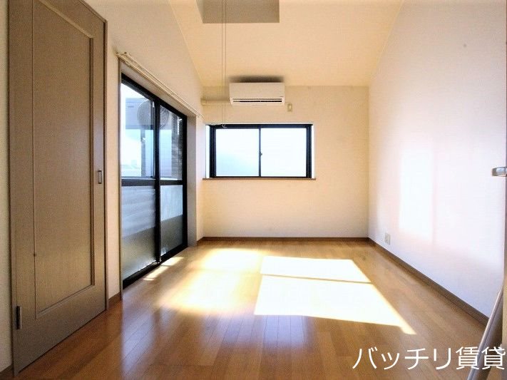 バルコニー　同型タイプの為、現状を優先致します。