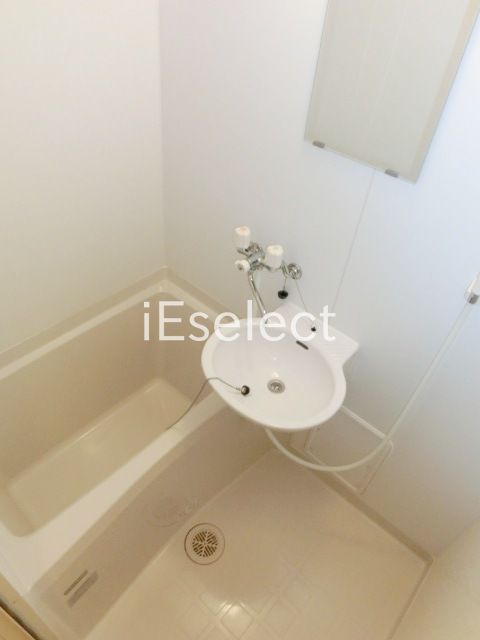 バス・シャワールーム　綺麗なバスルーム。