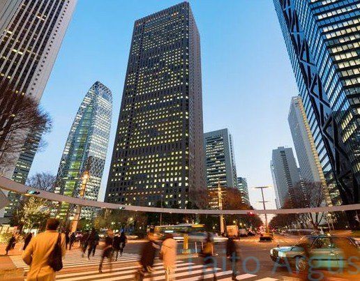 ショッピングセンター　新宿オークシティ（ショッピングセンター）まで590m