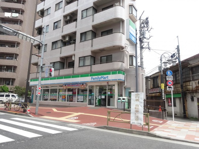 コンビニ　ファミリーマート滝野川５丁目店（コンビニ）まで571m