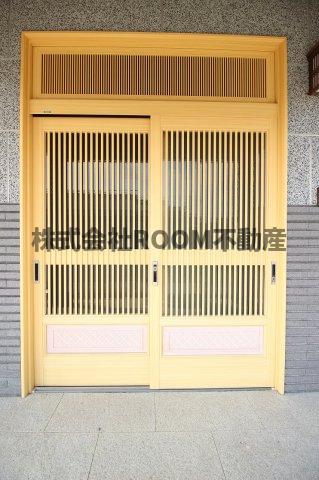 エントランス　建物の内部です