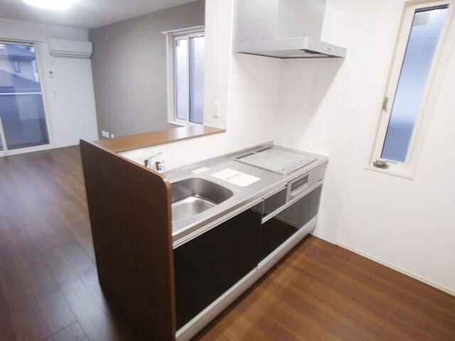 キッチン　写真は別の部屋のものです。