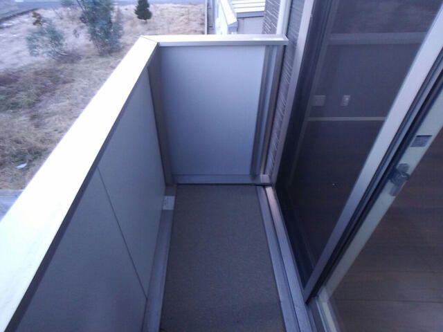 バルコニー　写真は別の部屋のものです。