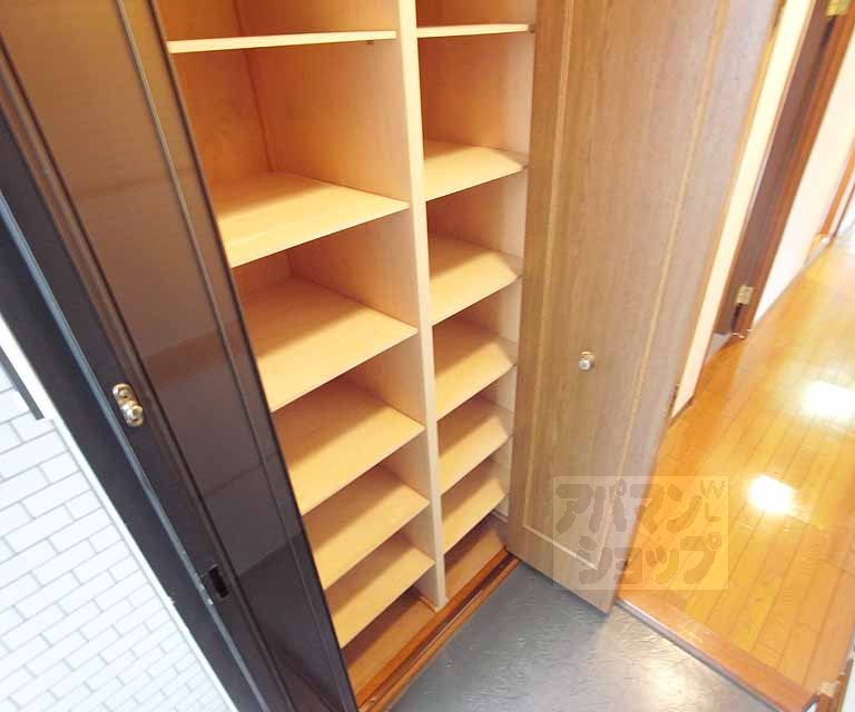 収納　下駄箱です。