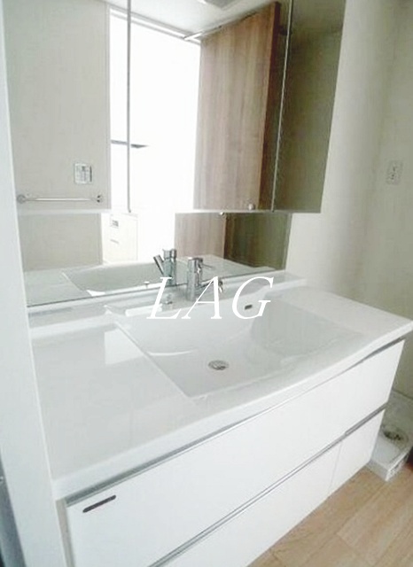 洗面設備　独立洗面台です。