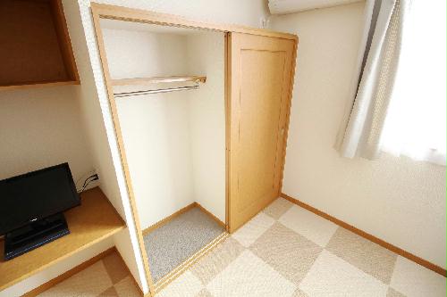 収納　大切な洋服を収納するのに欠かせないクローゼットを完備！