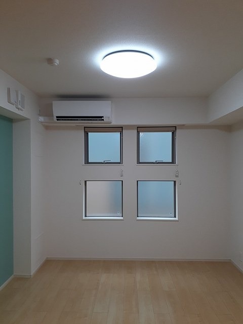 居室・リビング　エアコン完備の１１畳です。