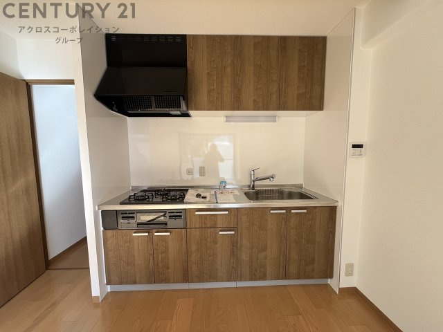 キッチン　3口ガスコンロのシステムキッチンです!