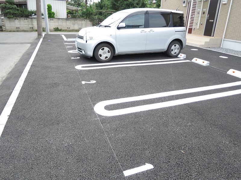 駐車場　駐車場