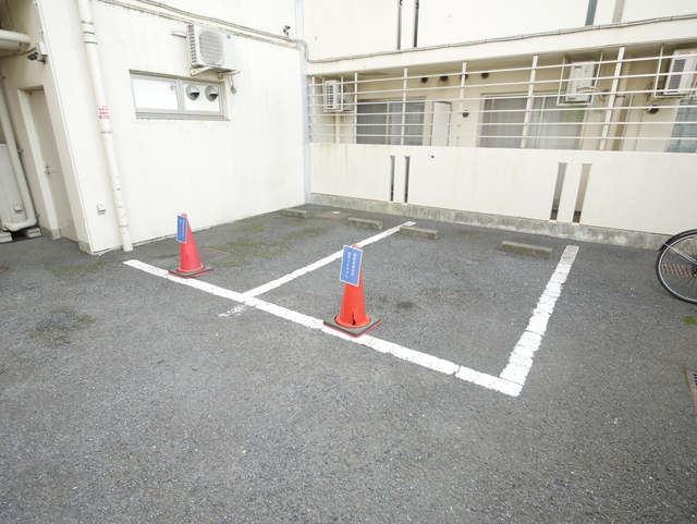 駐車場　★敷地内に駐車場がございます★