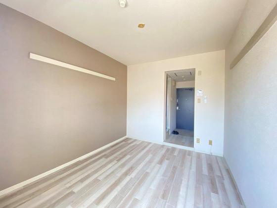 居室・リビング　※別号室の写真です。