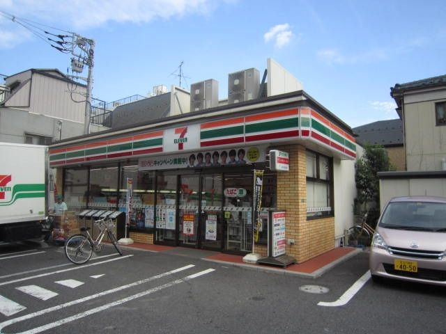 コンビニ　セブンイレブン（コンビニ）まで400m
