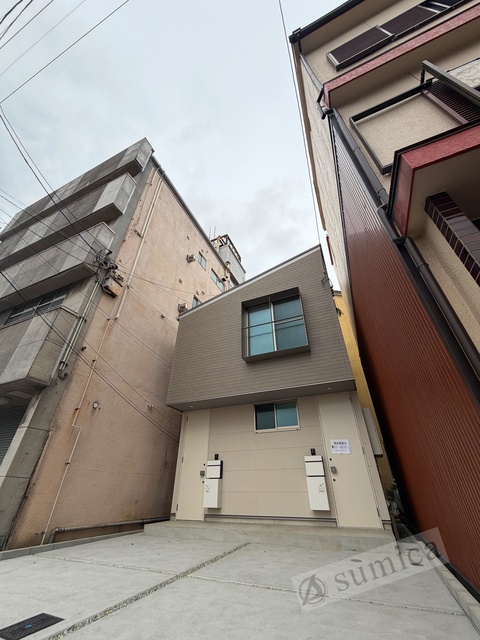 エントランス　便利な立地です