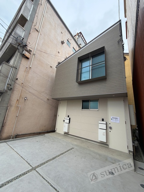 建物外観　スタイリッシュな建物です＾＾