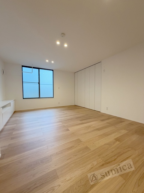 居室・リビング　扉を開ければこの解放感＾０＾さぁどう使いましょうか。。。