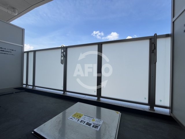 バルコニー　セレニテ江坂グランデ　バルコニー