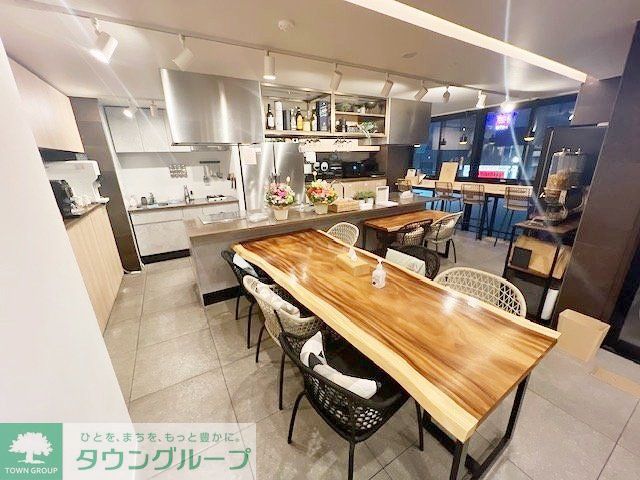 キッチン　エントランス