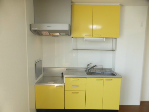 キッチン　同物件別部屋
