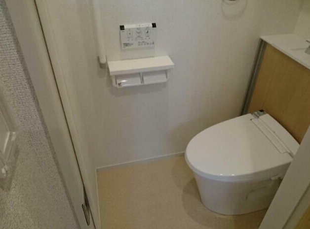 トイレ　ウォシュレット付