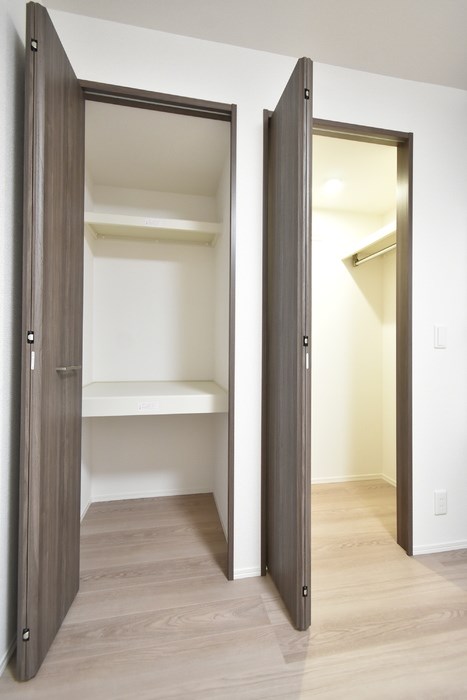 収納　洋室には収納スペース2ヶ所あります