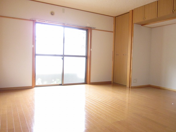 居室・リビング　※別部屋参考写真