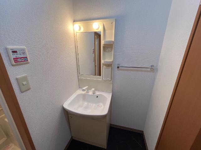 洗面設備　洗髪洗面化粧台