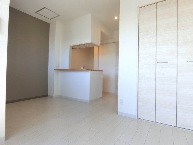 居室・リビング　同物件内別部屋の写真になります。