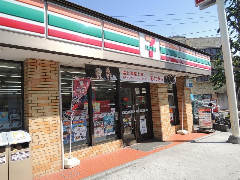 コンビニ　セブンイレブン（コンビニ）まで814m