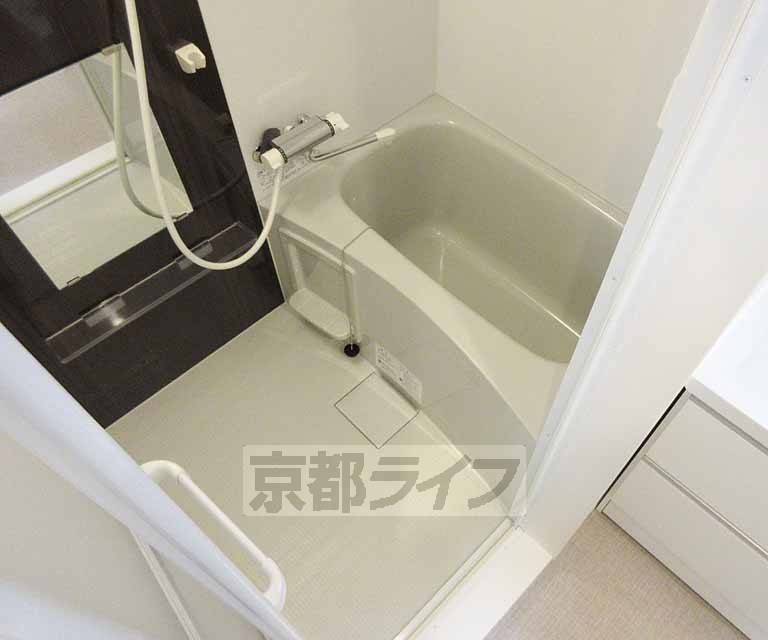 バス・シャワールーム　リラックスできるバスルーム・