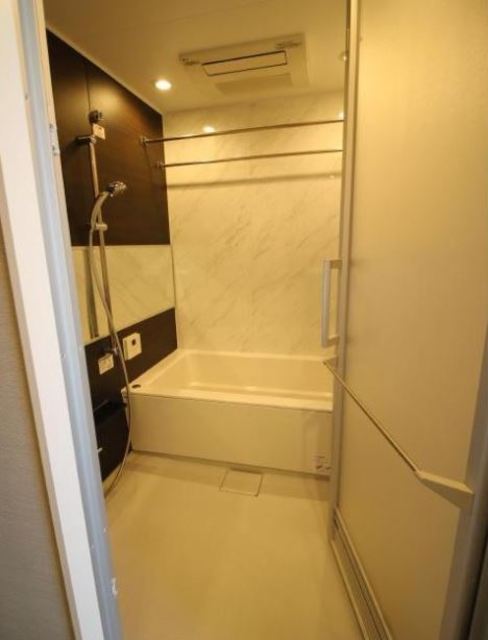 バス・シャワールーム　※別部屋参考写真