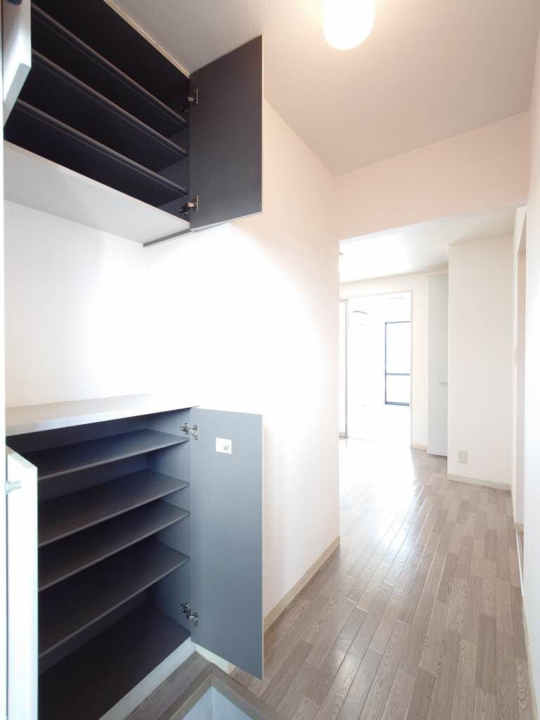 玄関　シューズボックス