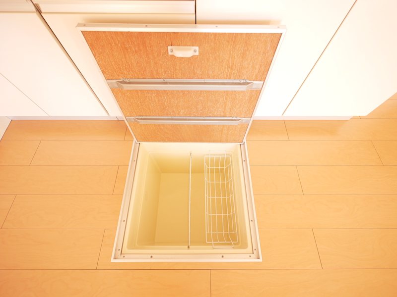 収納　床下収納