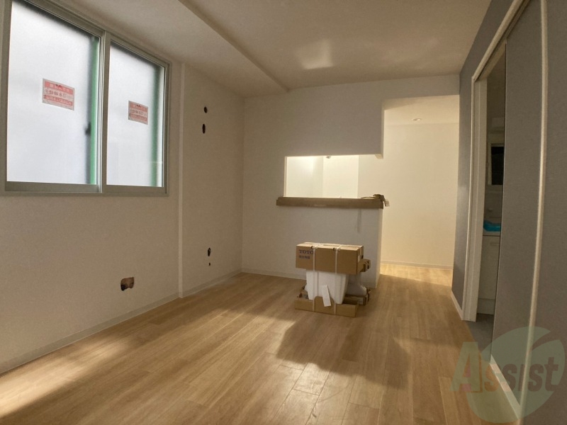 居室・リビング　広くてキレイなお部屋が広がっていて、充実した生活が送れそう。